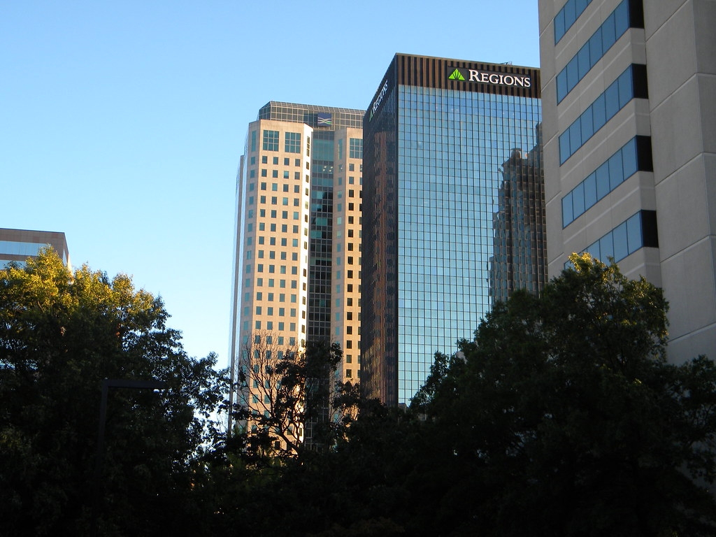 Descriptive alt text