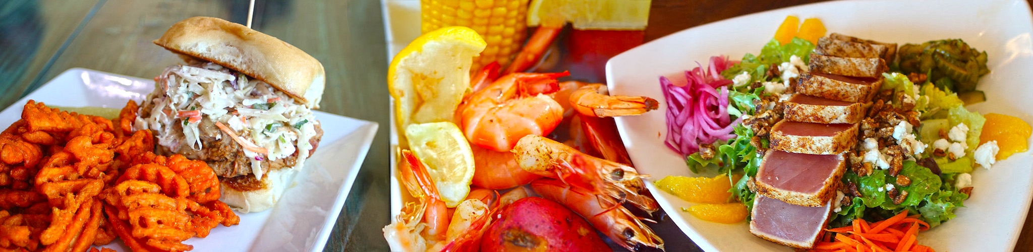 Shrimp and fresh vegetables on a plate