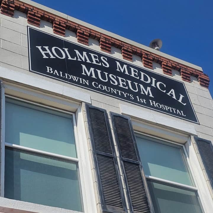 Holmes Medical Museum