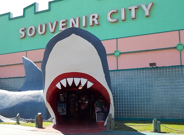 Souvenir City