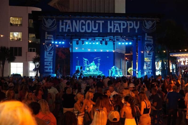 Nightlife at the Hangout